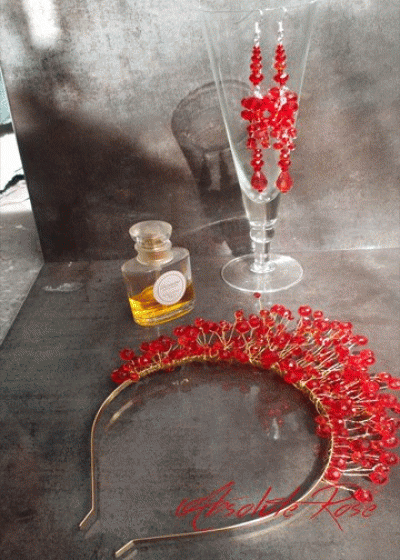 Комплект дизайнерска корона и обици- Red Rose